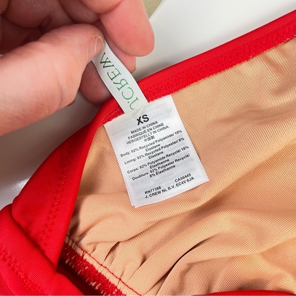 DD halter tie-back bikini top with mesh red - Picture 4 of 5